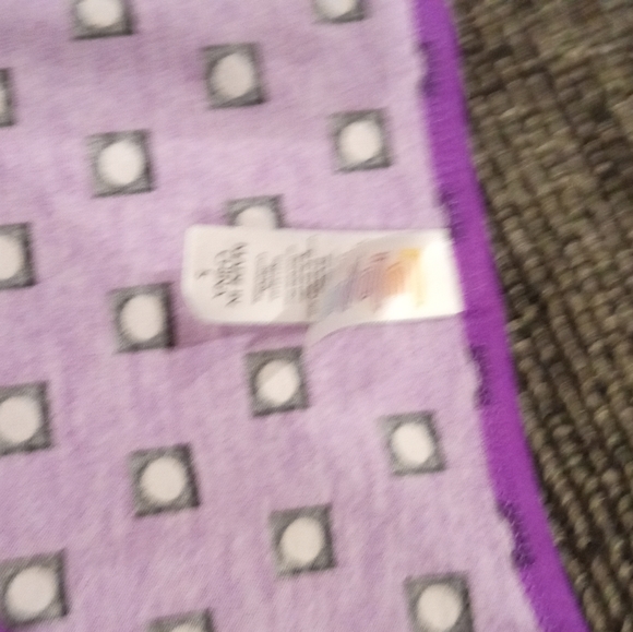 LuLaRoe Pattern Tshirt Small - Picture 2 of 2